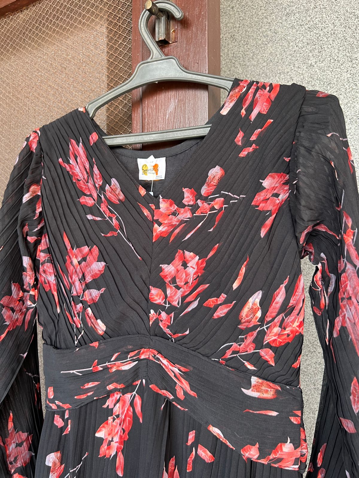 SoWears Black & Red Dress SMALL BRAND NEW